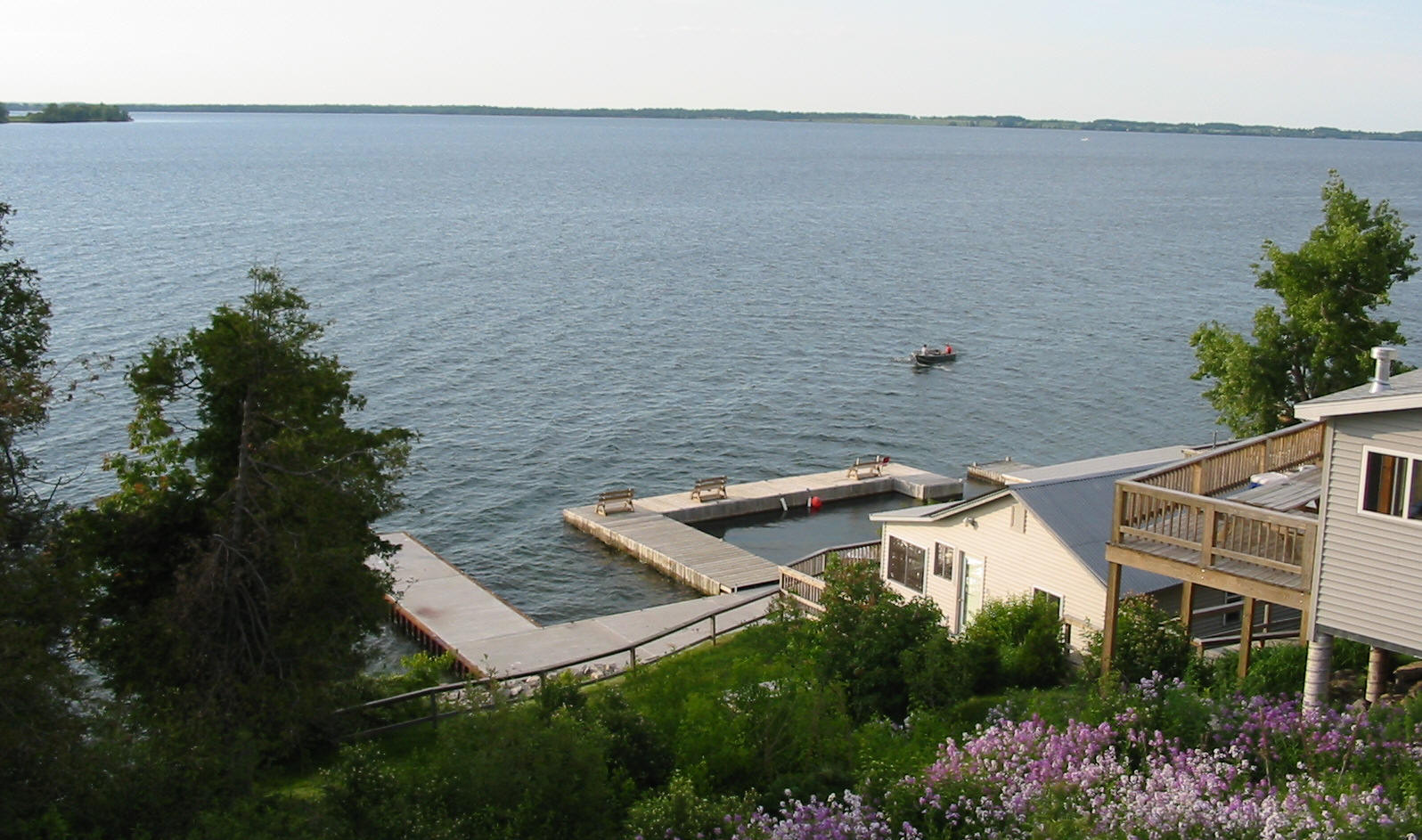 Angel Rock Waterfront Cottage Rentals in Cape Vincent NY in the